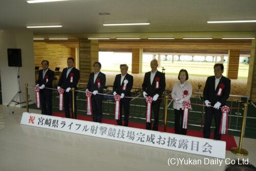 全面改修した県ライフル射撃競技場のお披露目会