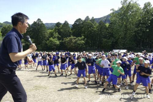 高千穂中学校で開かれた宮崎国スポ・障スポの「大会イメージソング出前授業」