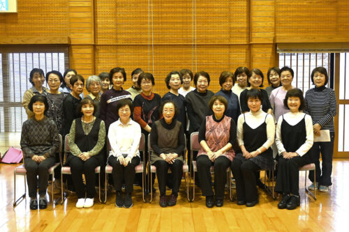 開講式に出席したデイリー健康教室日向・門川地区の指導員、受講者の皆さん